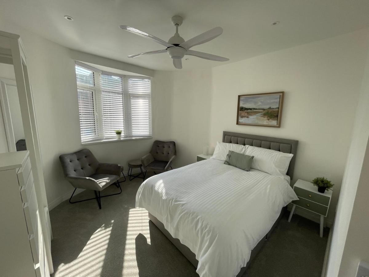 #2 - At 12 Story St Apartment *
